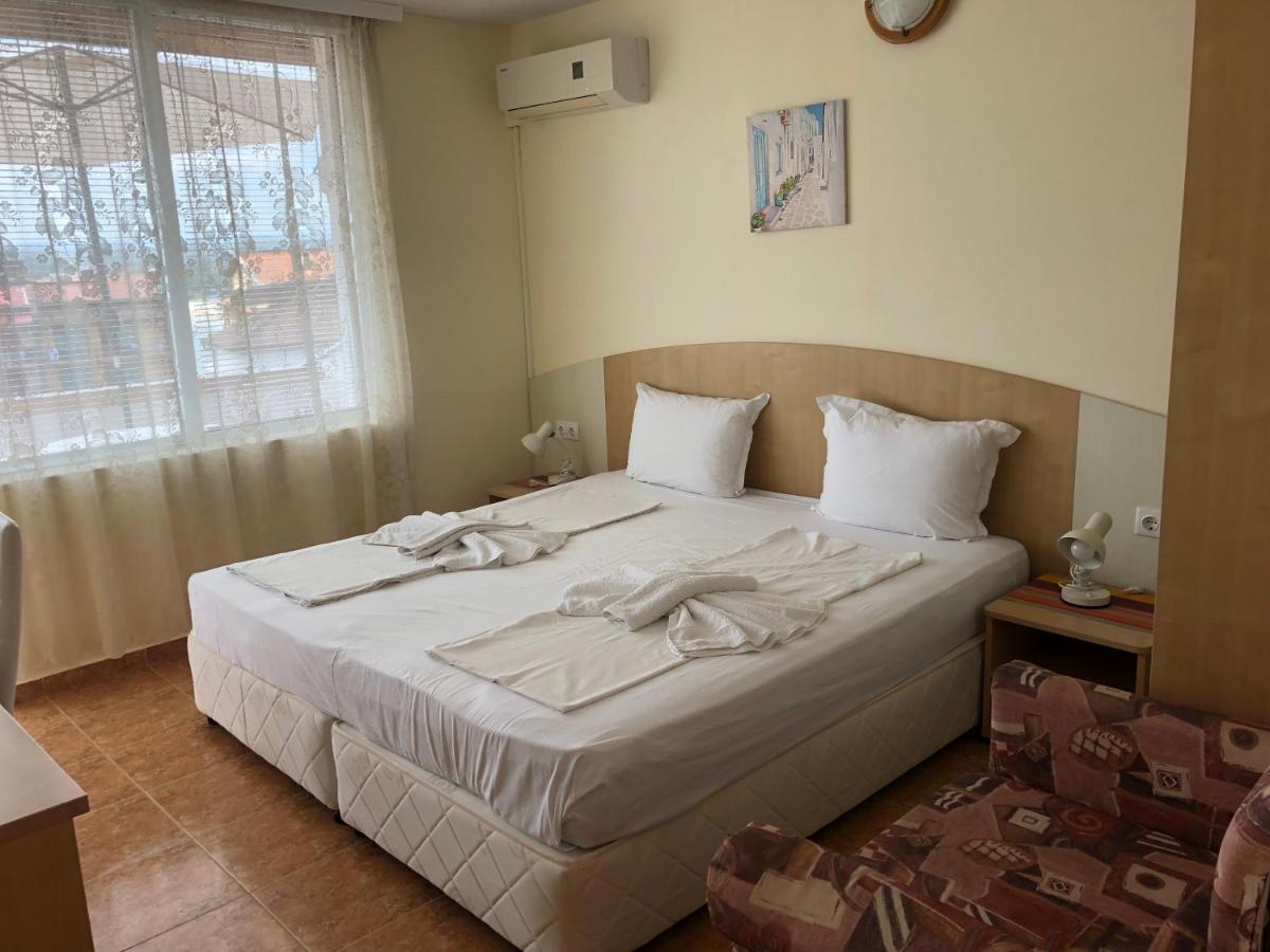 Borko Guest House Primorsko Buitenkant foto
