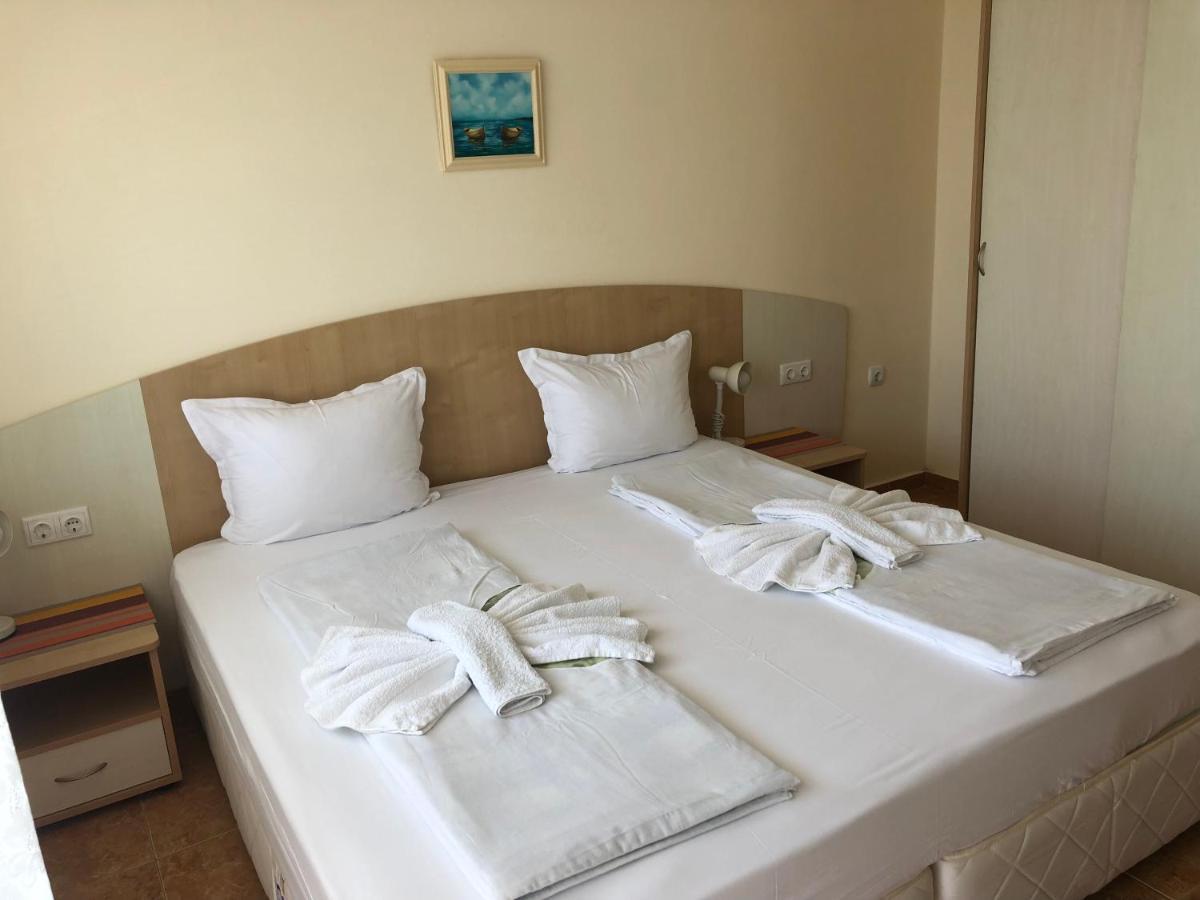 Borko Guest House Primorsko Buitenkant foto